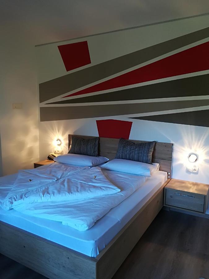 Hotel Garni Brunnenhof Caldaro Esterno foto