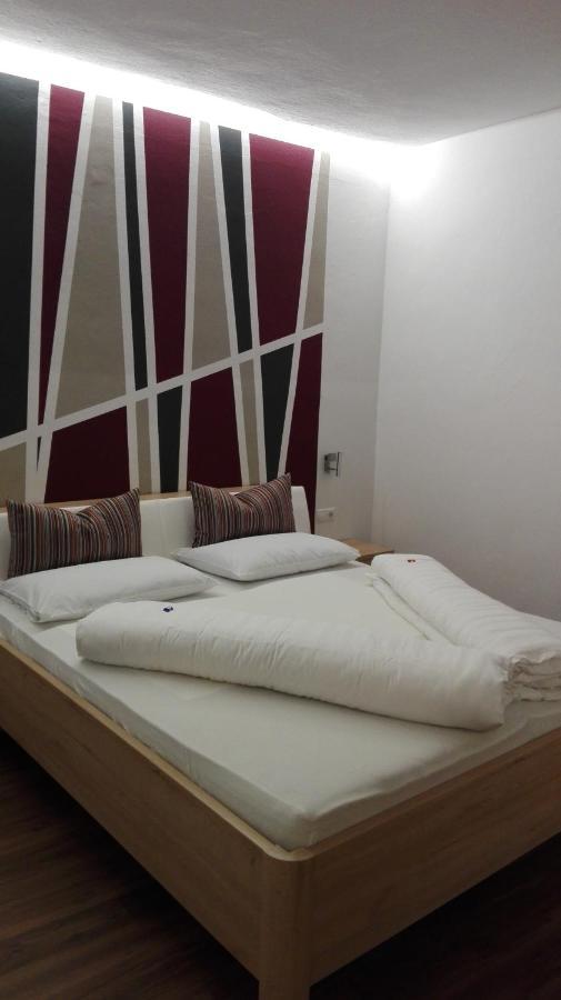 Hotel Garni Brunnenhof Caldaro Esterno foto