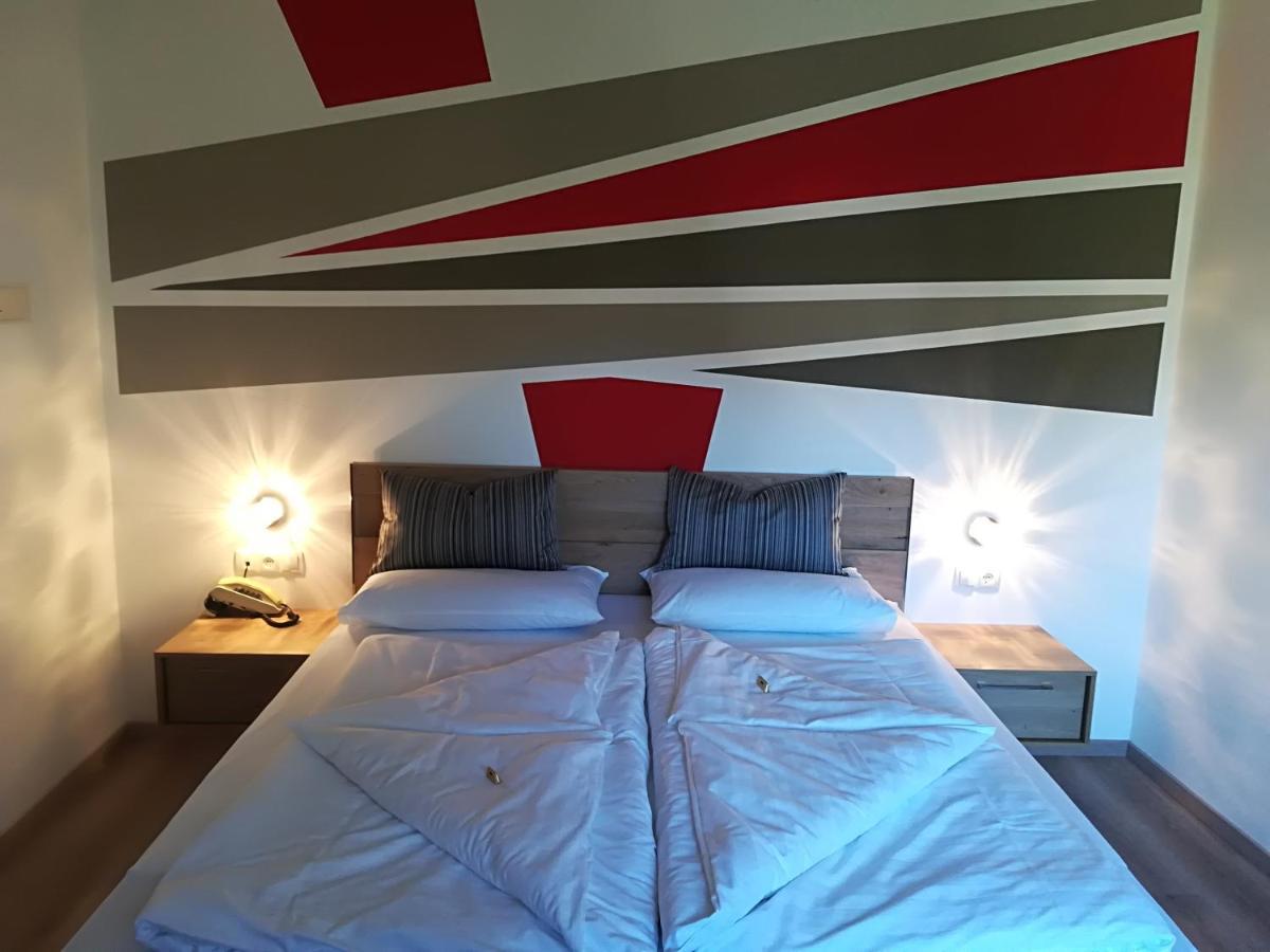Hotel Garni Brunnenhof Caldaro Esterno foto