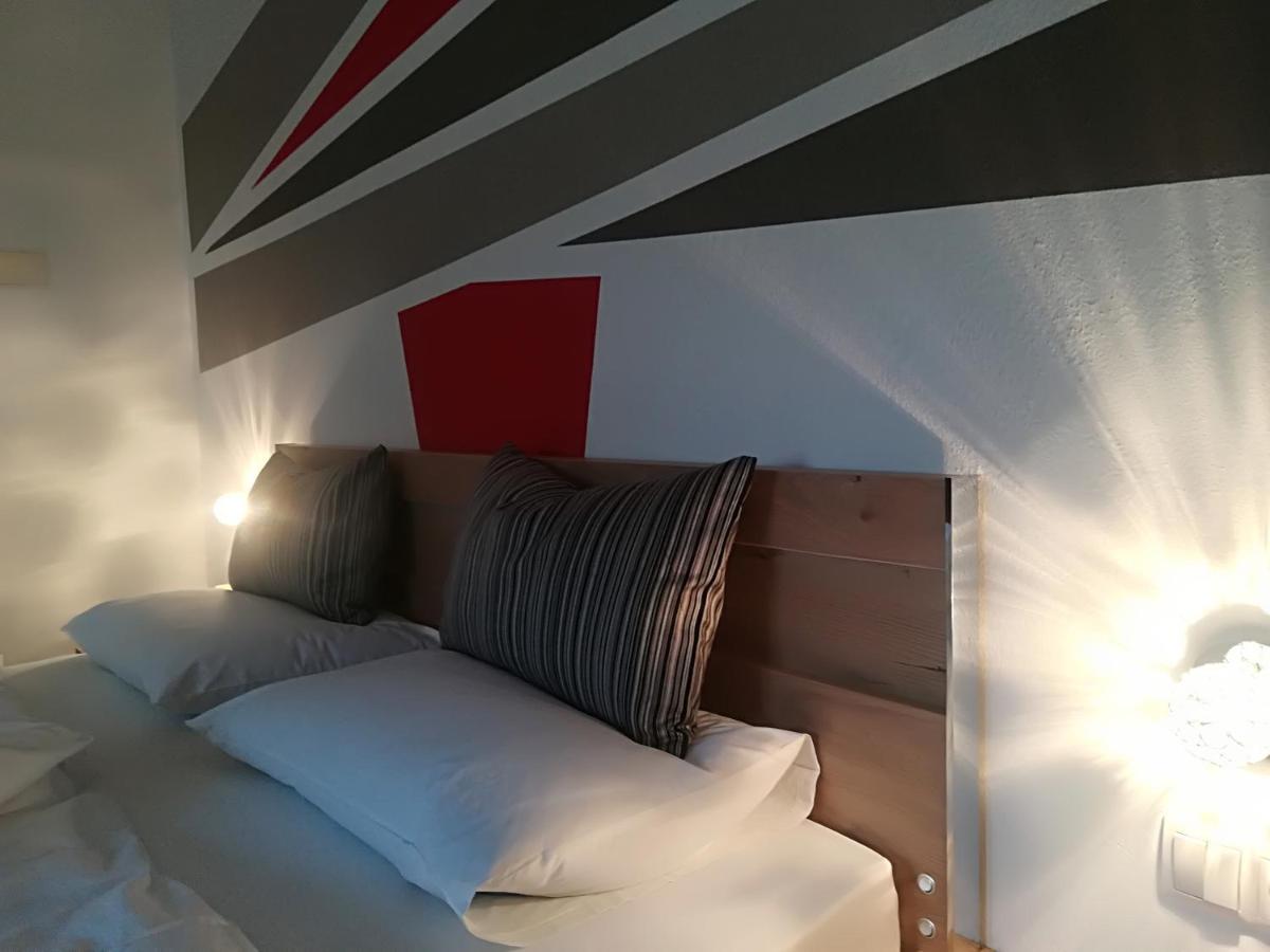 Hotel Garni Brunnenhof Caldaro Esterno foto