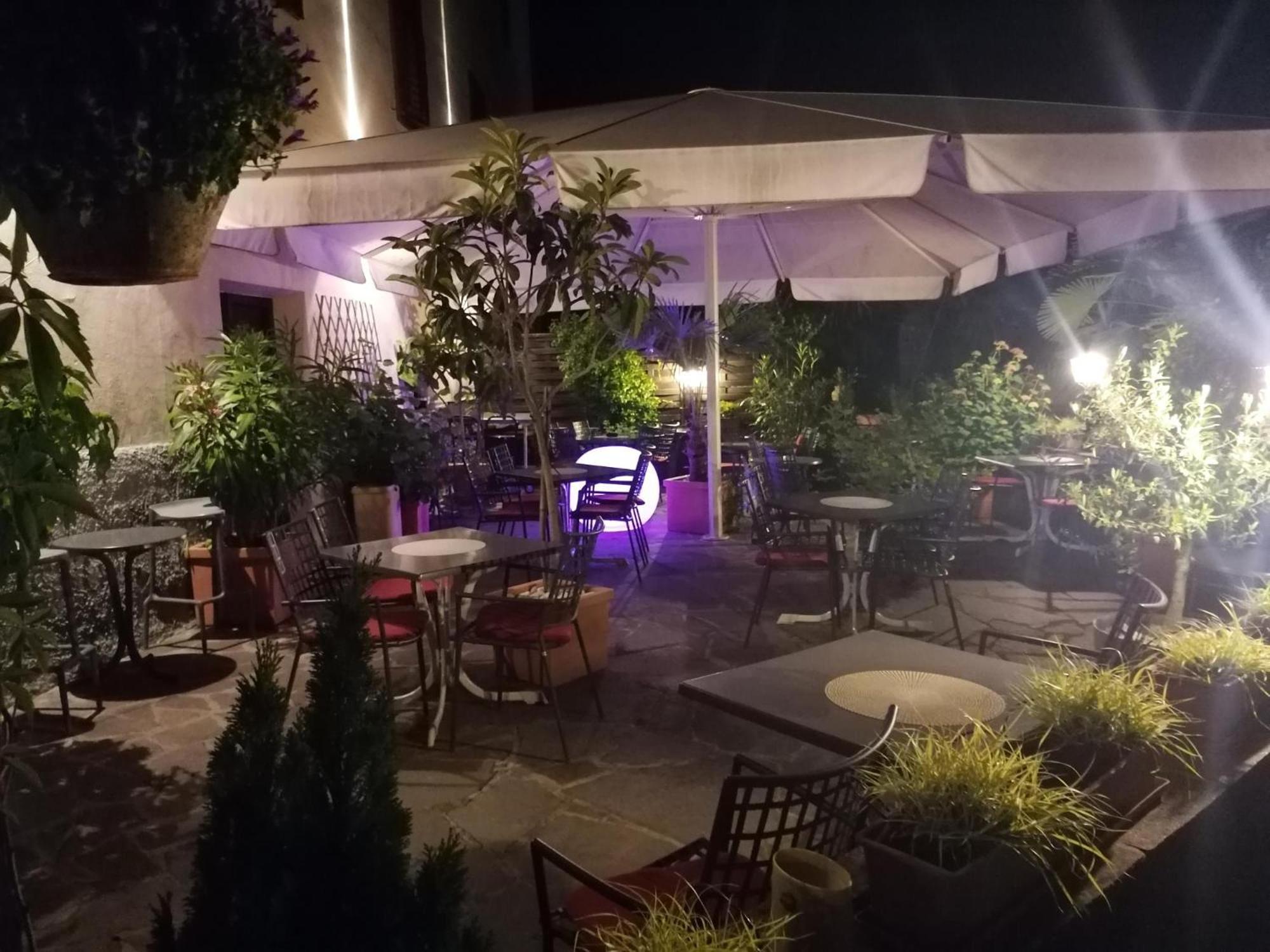 Hotel Garni Brunnenhof Caldaro Esterno foto