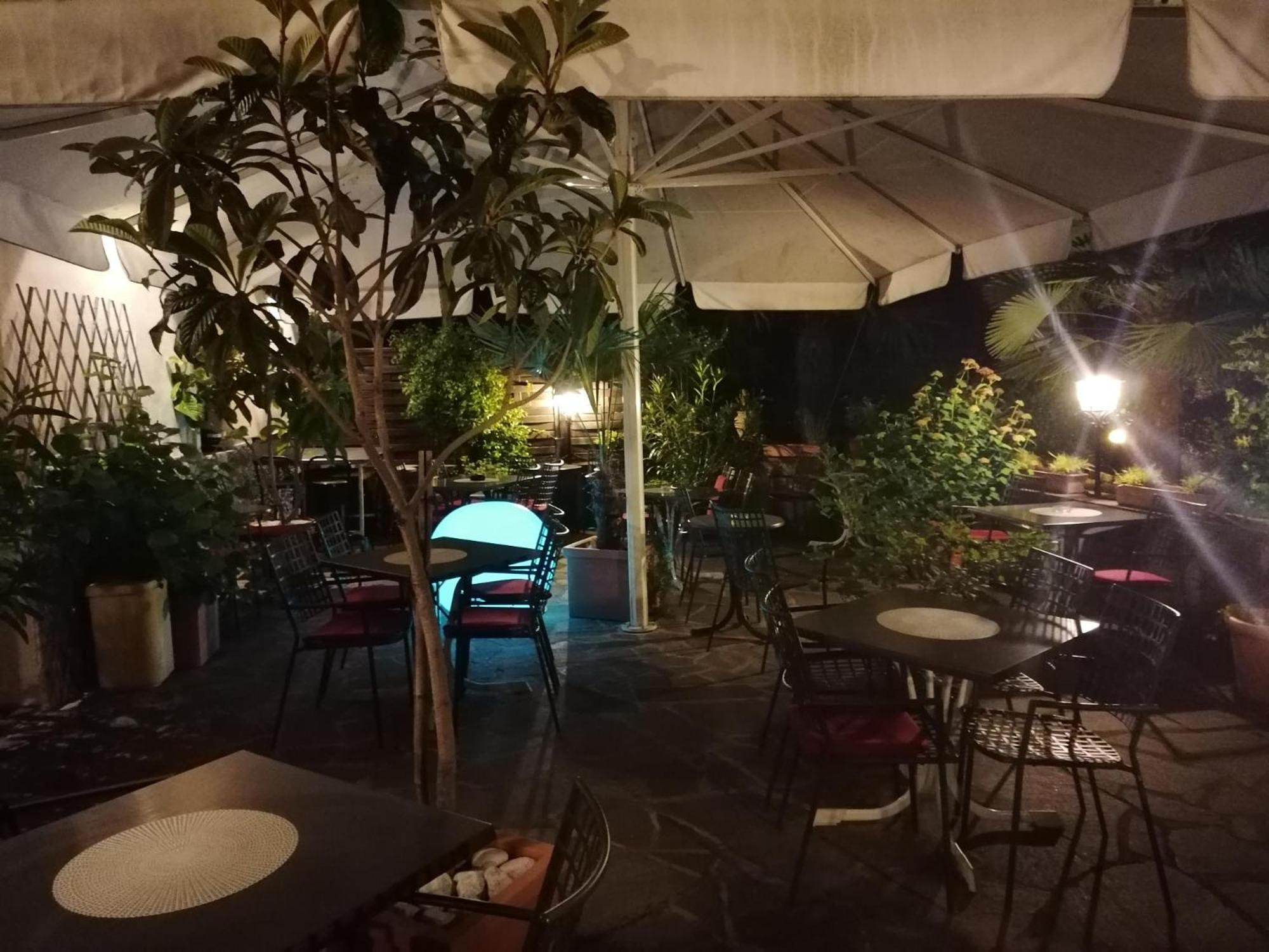 Hotel Garni Brunnenhof Caldaro Esterno foto