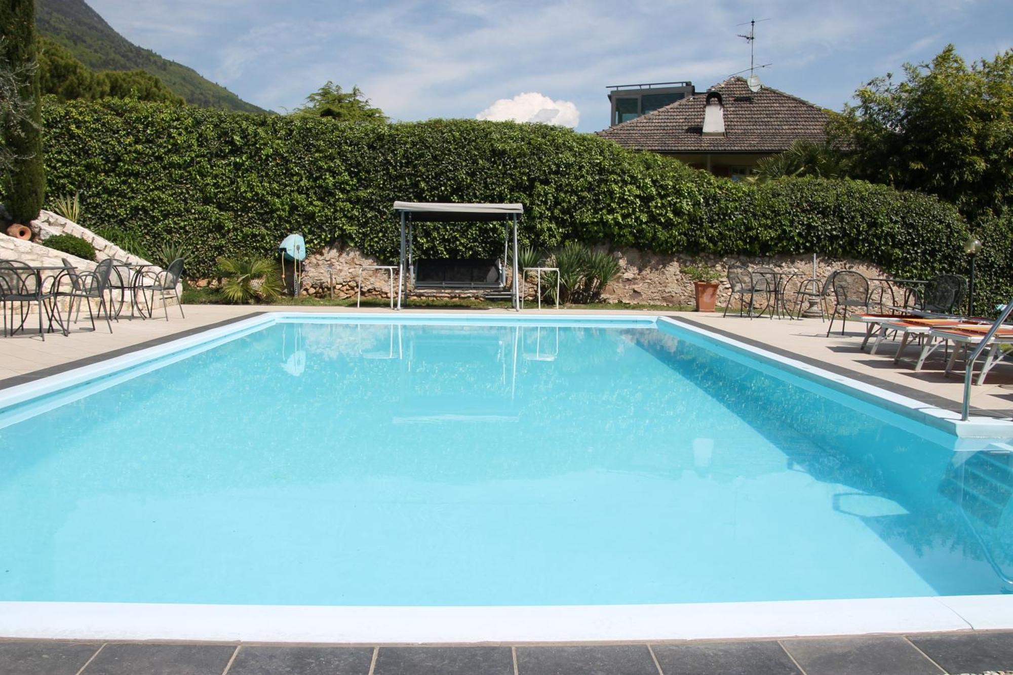 Hotel Garni Brunnenhof Caldaro Esterno foto